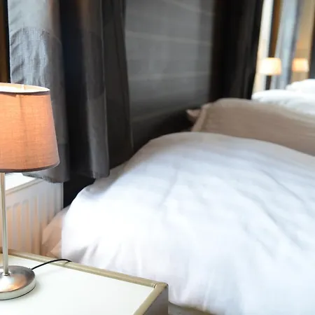 Hotel Race &