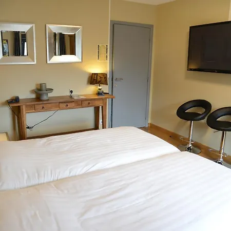 Hotel Race &